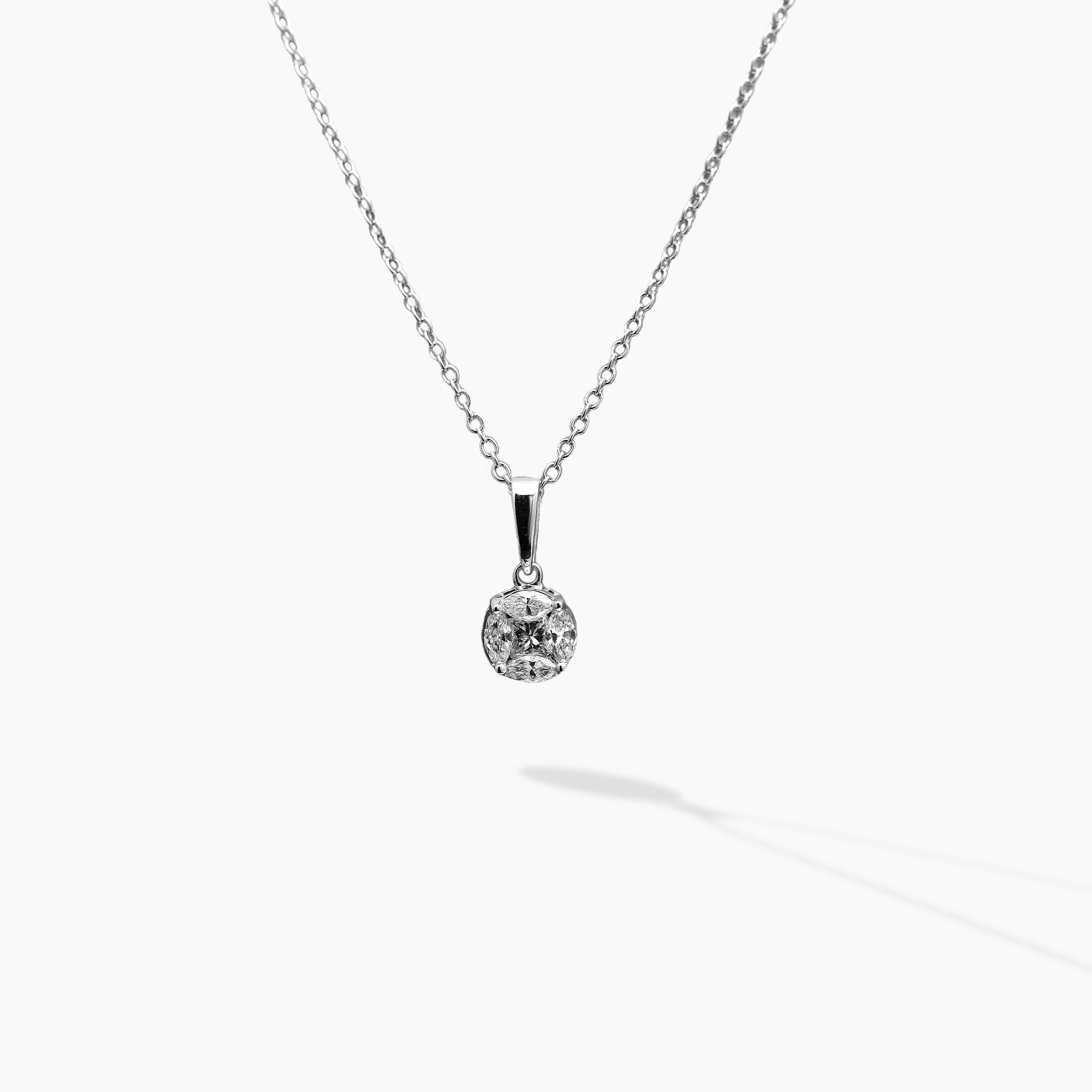 1.01ct Classic Multi-Stone Diamond Pendant Set